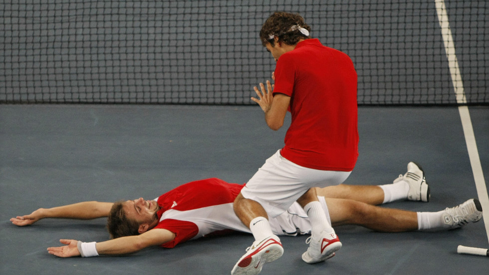 Photographic evidence proving Federer may be (is?) gay?